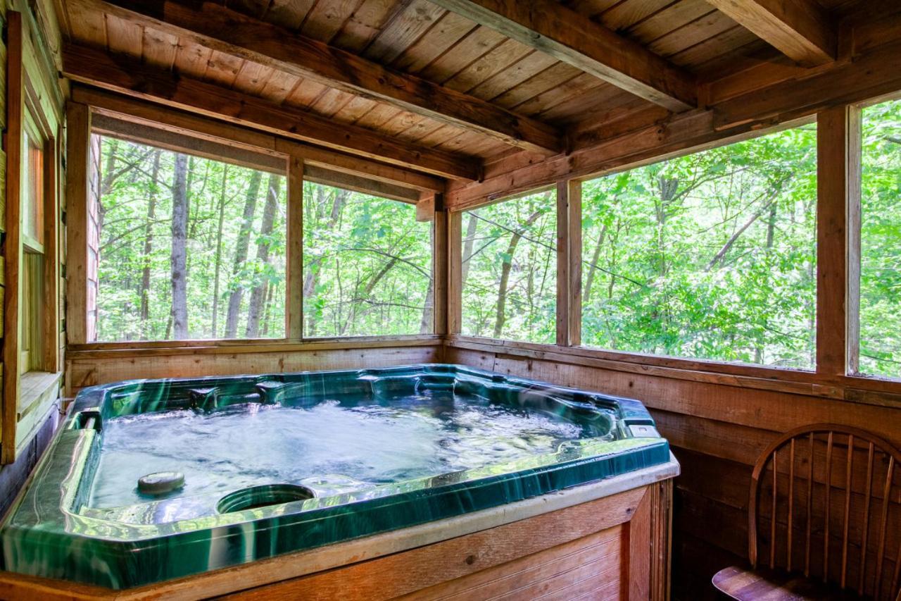 The Hartland - Hot Tub, Jacuzzi, Fireplace Villa Sevierville Exterior photo